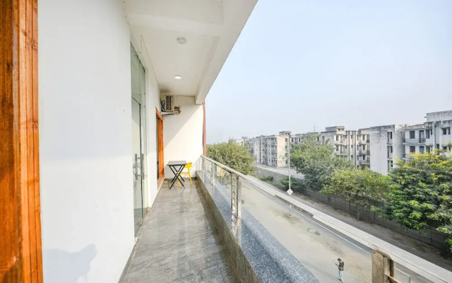 Fabhotel Radiant Blu