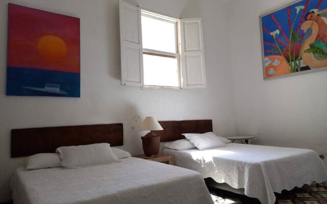 Hotel CRC-8S Cerca al Mar con Desayuno