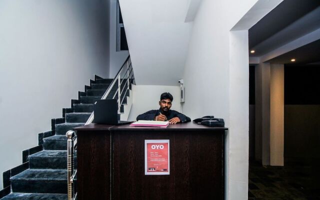 Oyo 37217 Hotel Cresant Park
