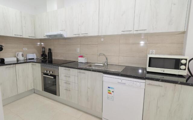 Green paradise T2 apartment with pool