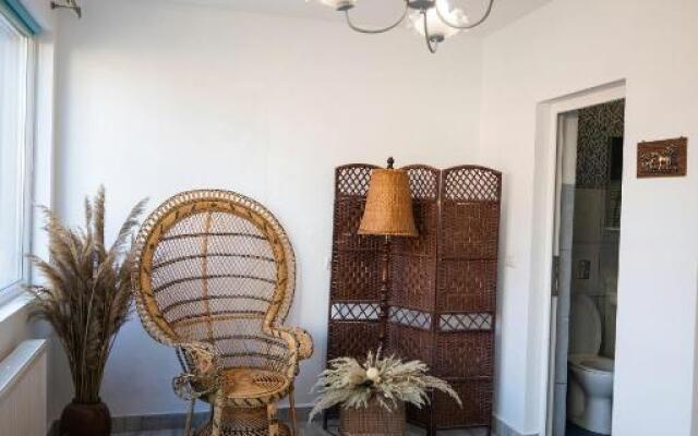 Arad Apartment - Vintage Design