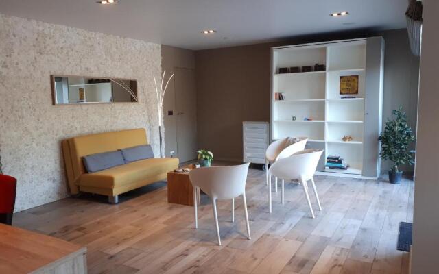 Au Paradis Guesthouse