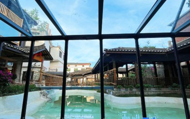 Qiancun Yard Homestay (Qingyan Ancient Town)