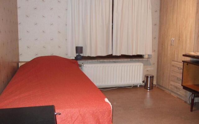 Guestrooms Bij Het Station Van Drongen