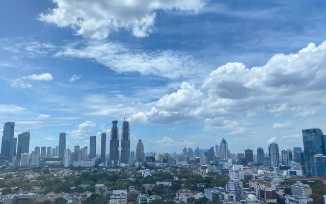 Strategic And Comfy Studio Menteng Park Apartment