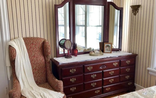 Holder House Rentals