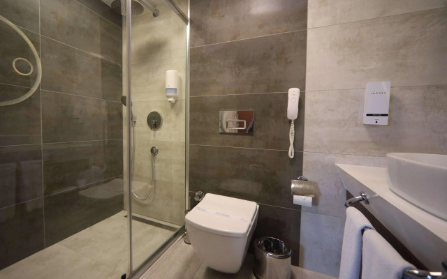 Best Western Plus Khan Hotel