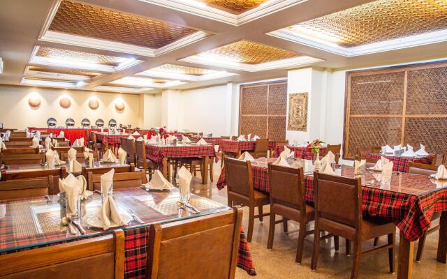 Hotel Grand Mahal