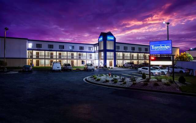 Travelodge by Wyndham Fort Wayne North