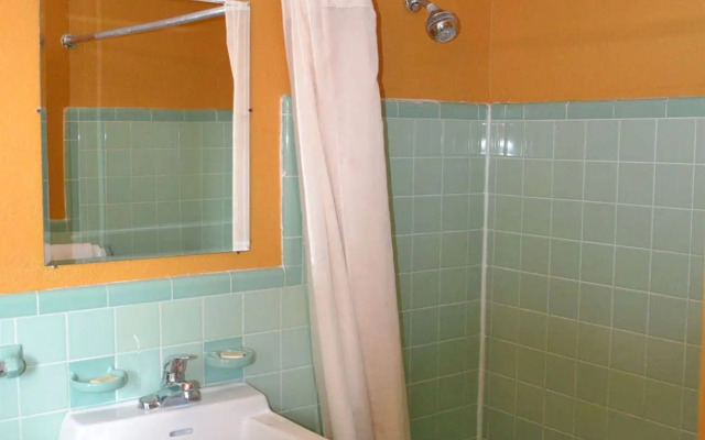 Atlantic Economy Inn