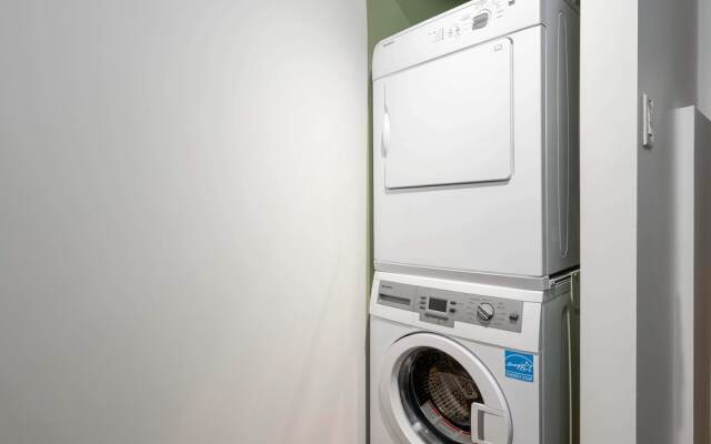 Sterling Suites - Gastown