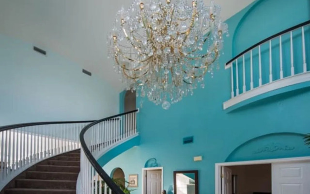 Luxury Beachfront Oasis With Private Pool - Btr 53777