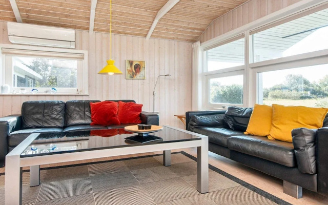 6 Person Holiday Home in Borkop