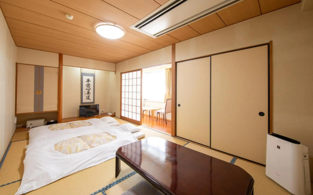 Yufuin Hotel Shuhokan