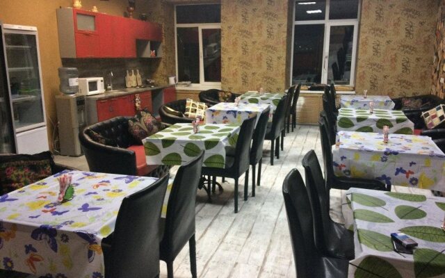 Galereya Hostel
