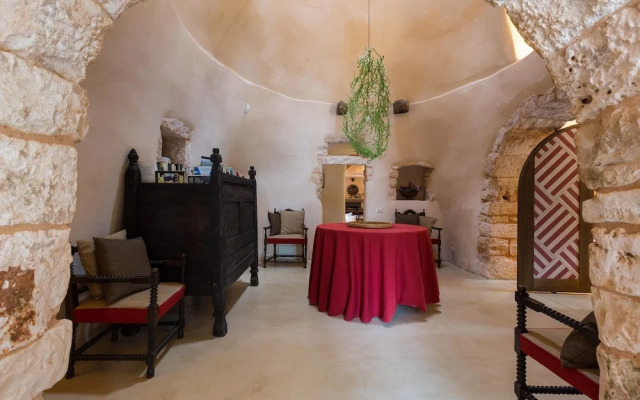 Trulli di Monte Reale