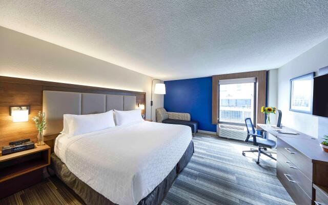 Holiday Inn Express Nashville Downtown - Broadway by IHG