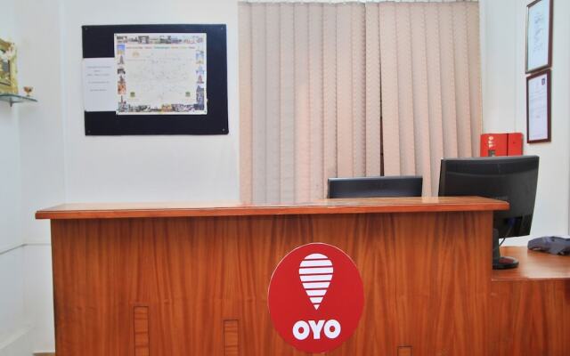 OYO 1356 Hotel Gokulam Compact