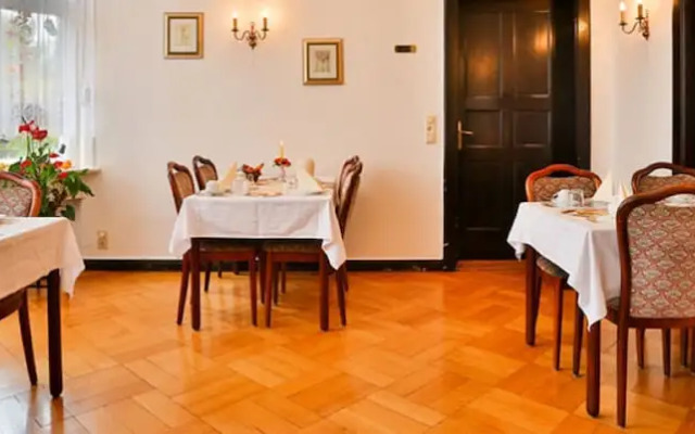 Hotel & Pension Villa Camenz