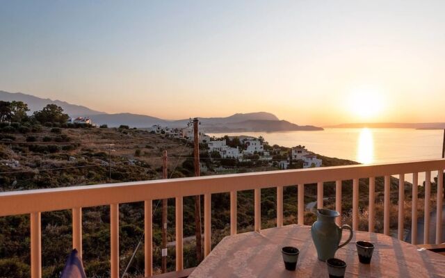 Plaka Sea View Apartment
