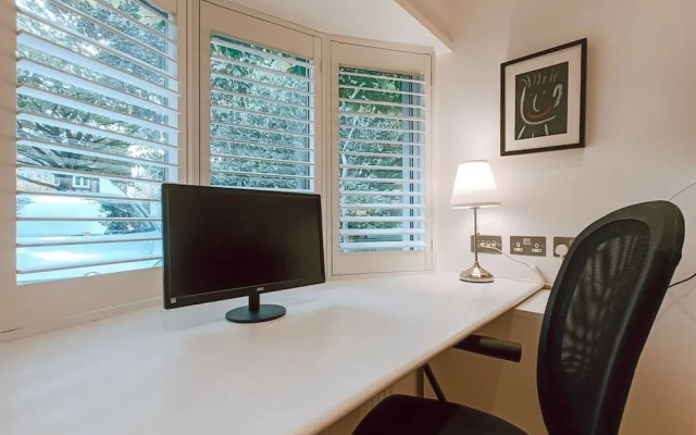 The Sandy Studio Flat in Petersham