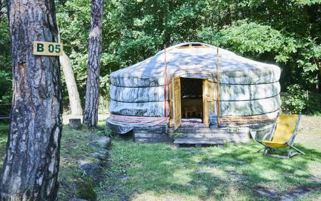 Yourtes Camping Le Reclus