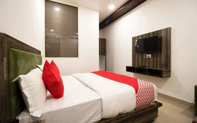 Grand Inn by OYO Rooms