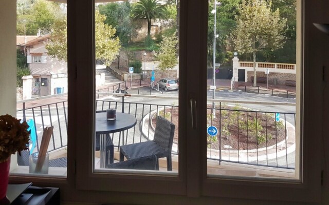 Apartment With 2 Bedrooms in Cannes, With Wonderful City View, Furnish