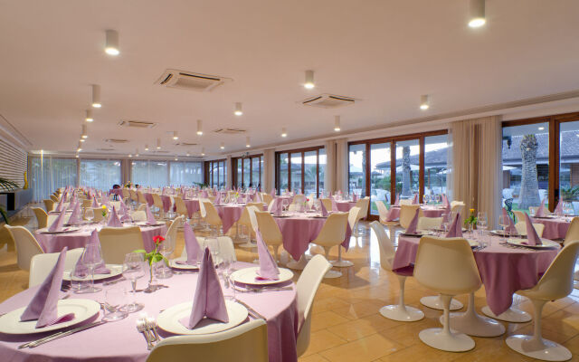Heracles Village Hotel