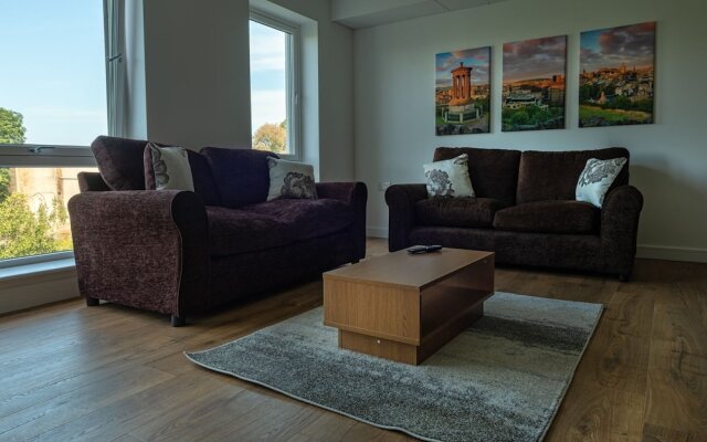 Roomy Comfortable Apartment