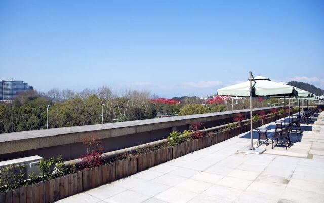 Romaine Vacation Apartment