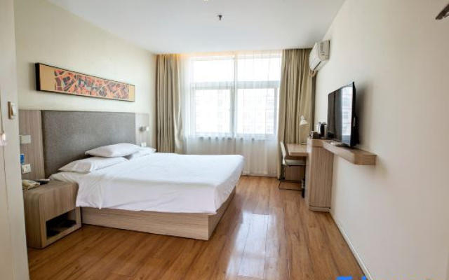 Zhimei Xingcheng Hotel (Dezhou Qingyun Xiangyun Avenue)