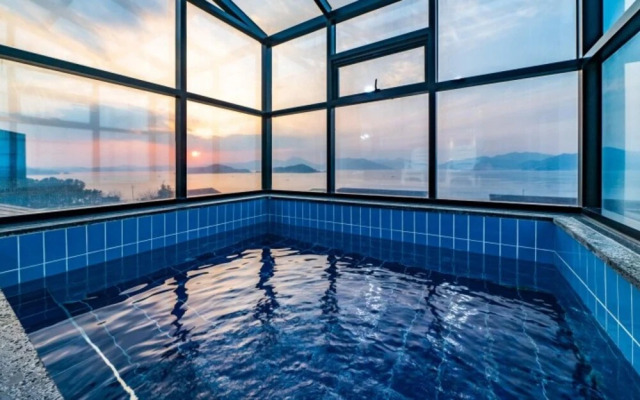 Geojedo Sea and Pool Villa
