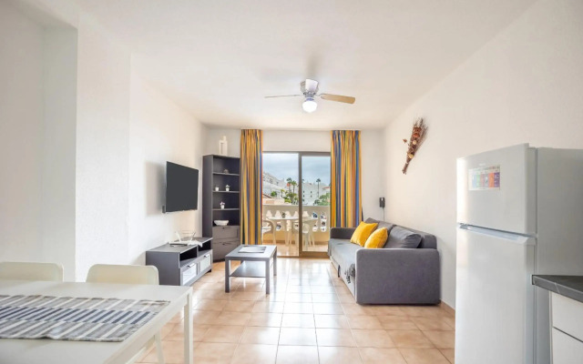 Matthew's Flat Los Cristianos by LoveTenerife