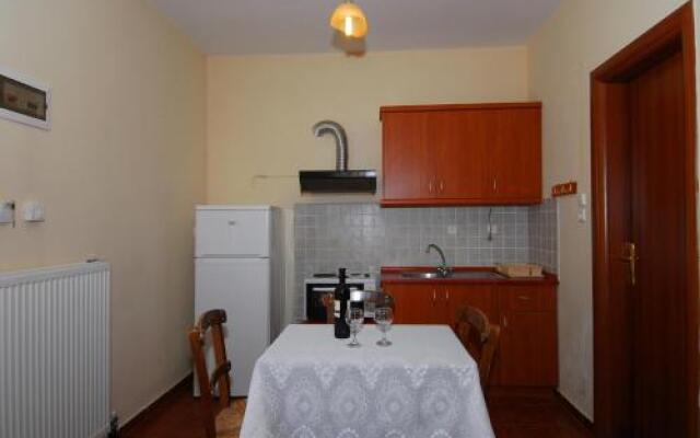 Menelaos Apartments