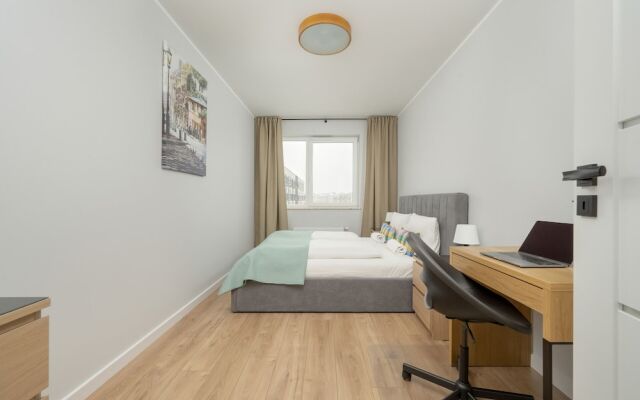 Pleasant Decor & Parking by Renters