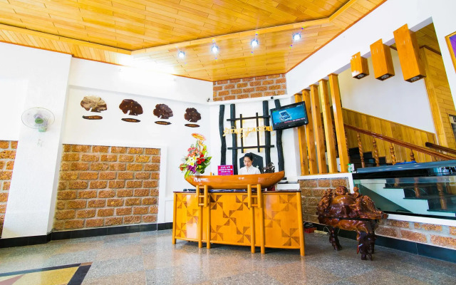 Dong Phuong Hotel