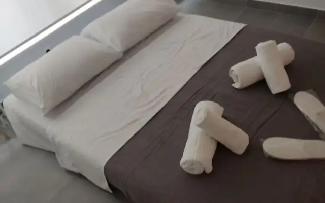 Studio Stratos With 1 Bathrooms