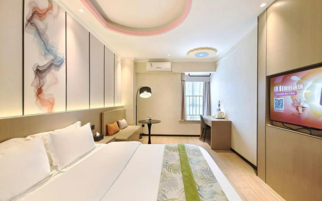 Crystal Hotel (Chengdu Xihua University)