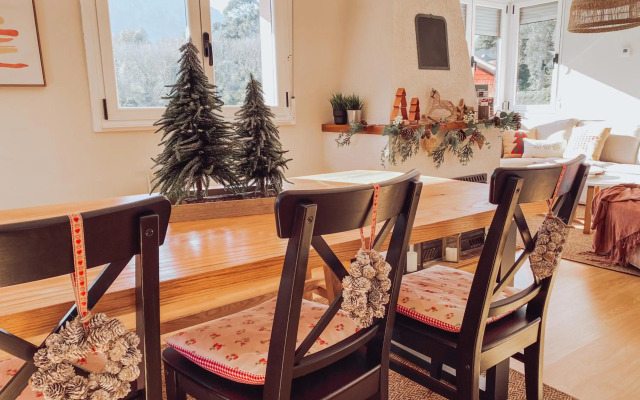 Bella Kalma, acogedora casa con parking, jardin y wifi