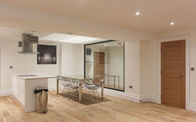 Hanover House Apartments