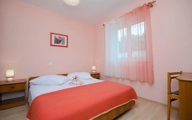 Apartments Marijana 2817