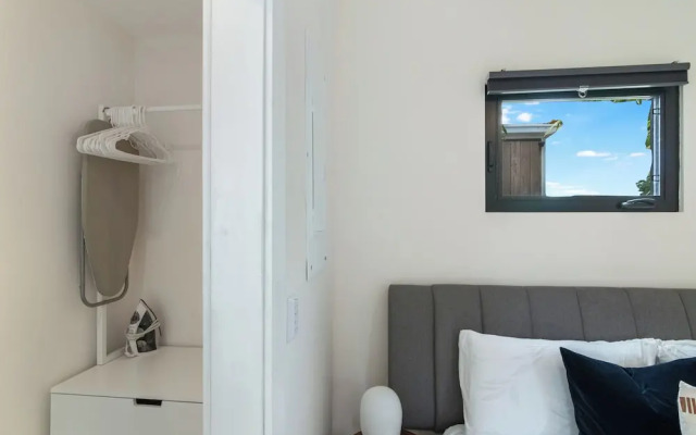 Palm Paradise Retreat Sleeps 4