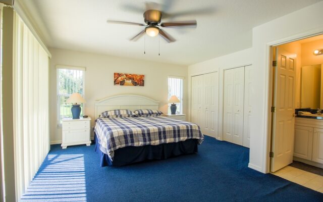 Gorgeous Vacation Ciska 3 Bedroom Home by RedAwning