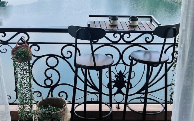 iRest Orange Tay Ho Lakeside Apartment