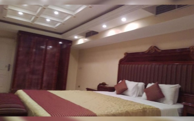 Family House Hotel