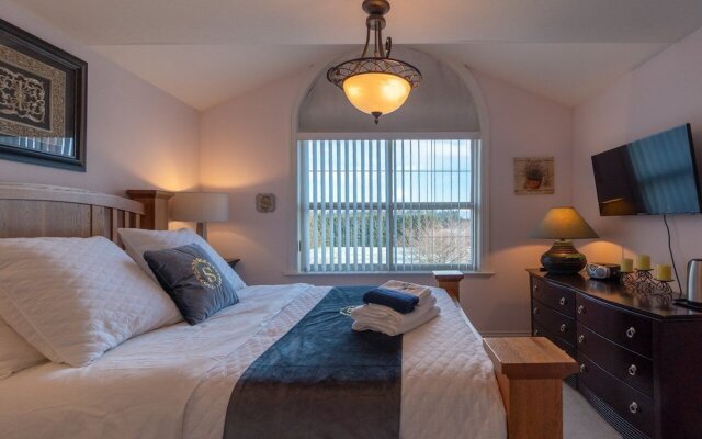 Cedar Manor Bed and Breakfast
