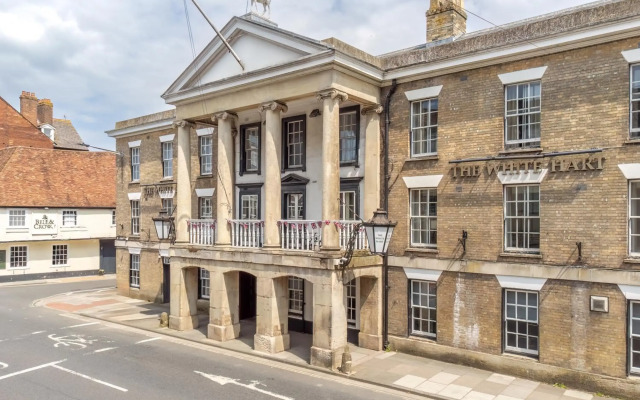Mercure White Hart Hotel Salisbury and Apartments