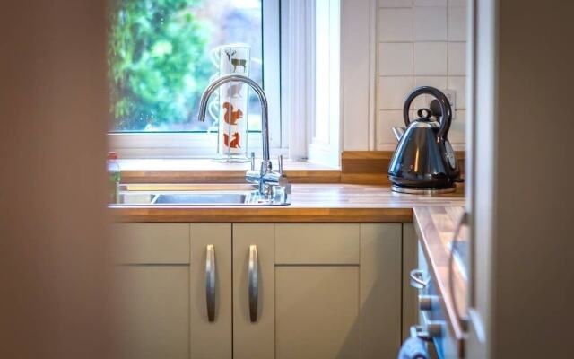 Incredible Victorian 4 Bedroom Apartment