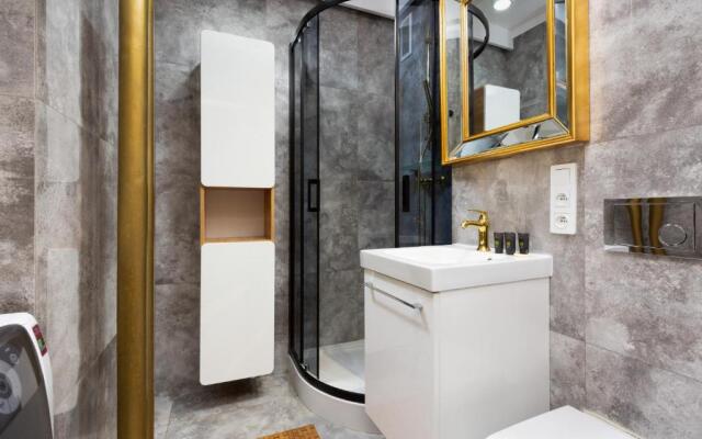 Warsaw Central Apartments by Renters